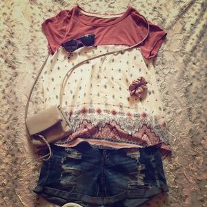 Flowing patterned top